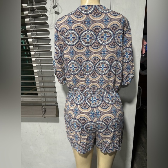 Forever 21 Blue and Cream Patterned Jumpsuit - Picture 7 of 9